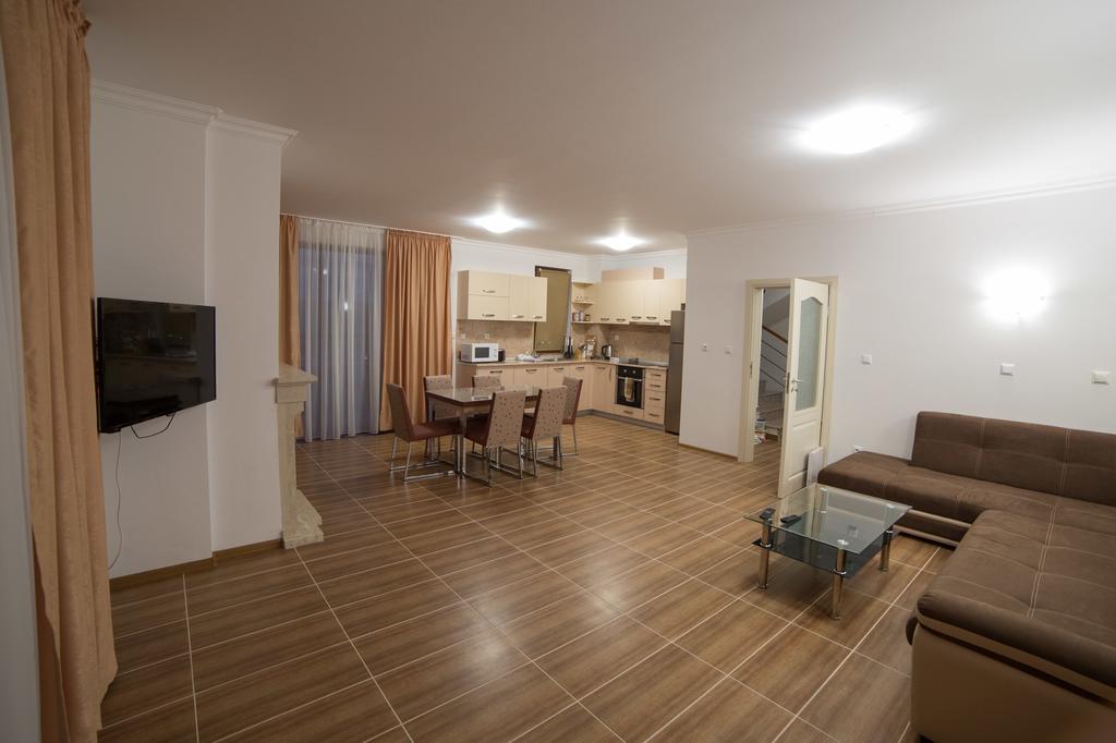 Villas In Complex Trakiyskiy Bryag Lozenets Buitenkant foto